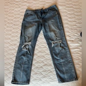 KanCan Cropped boyfriend jean, size 9/28.